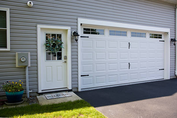 24/7 Emergency Garage Door Panel Replacement experts in Polk County County, MN